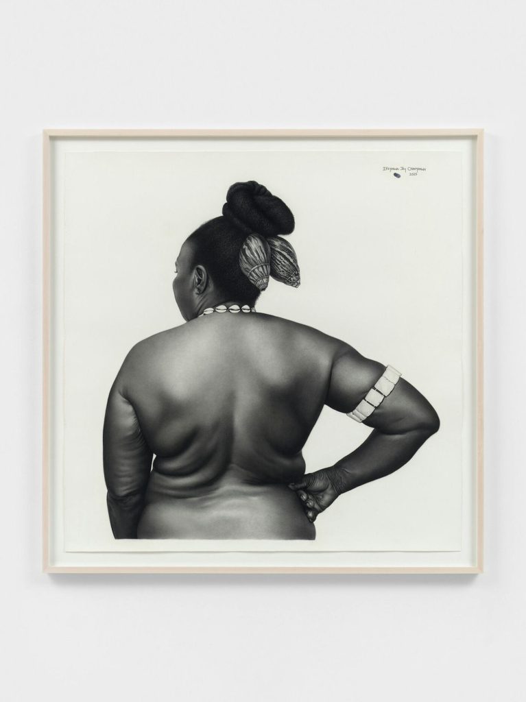 ijc25007_mgbeke_a_woman_born_in_eke_market_day_a_lr-1400-xxx_q85