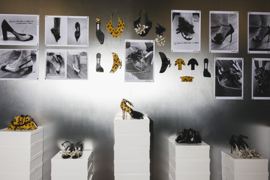 JIMMY-CHOO-AUTUMN-2026-PRESENTATION-9-scaled