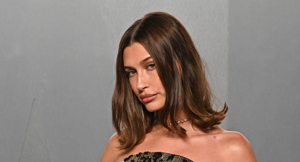 hailey-bieber-attends-the (1)