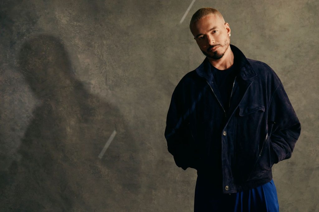 R979_SNA_01_260729_Armani-JBalvin_SinnaNasseri_0677_R1